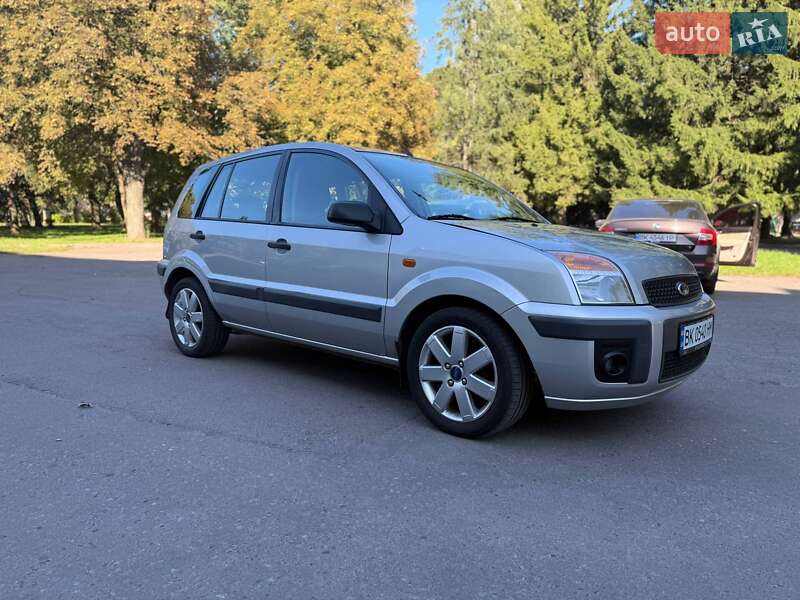 Хетчбек Ford Fusion 2009 в Рівному