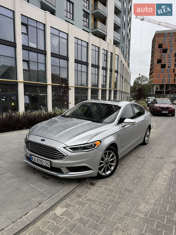 Седан Ford Fusion 2018 в Львові