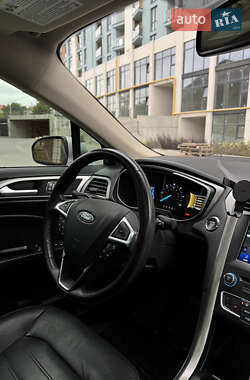 Седан Ford Fusion 2018 в 