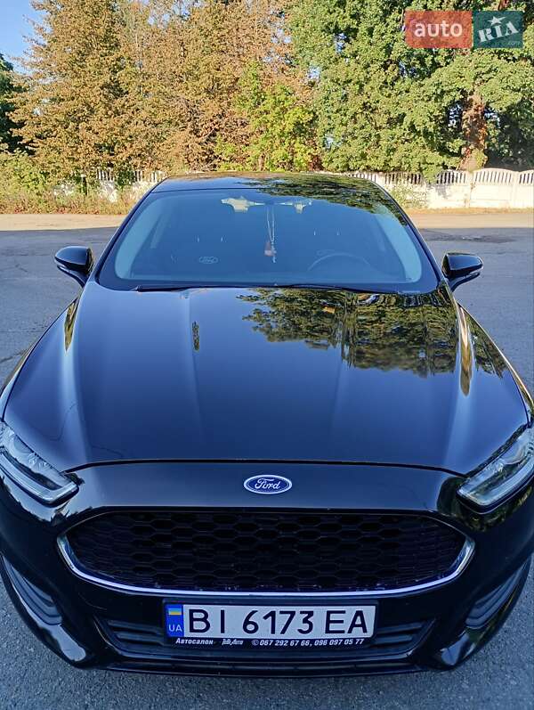 Седан Ford Fusion 2013 в Глобиному