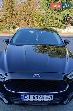 Седан Ford Fusion 2013 в 