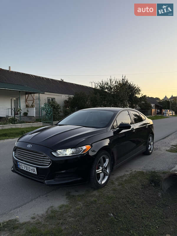 Седан Ford Fusion 2013 в Кременці