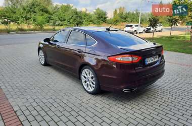 Седан Ford Fusion 2013 в 