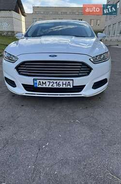 Седан Ford Fusion 2016 в 
