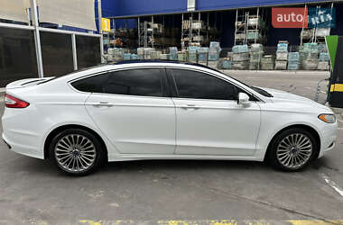 Седан Ford Fusion 2014 в 