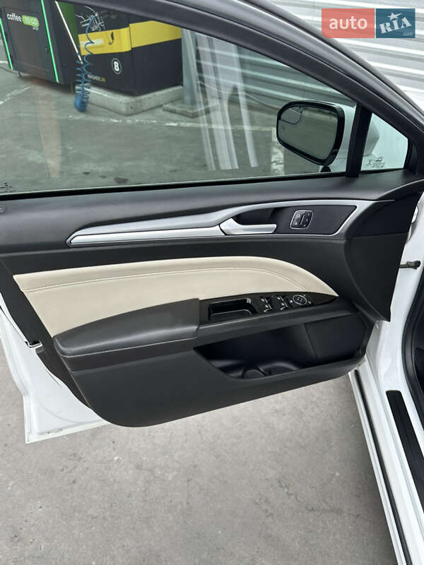 Седан Ford Fusion 2014 в Днепре