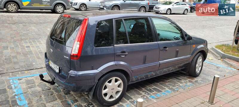 Хетчбек Ford Fusion 2010 в Києві