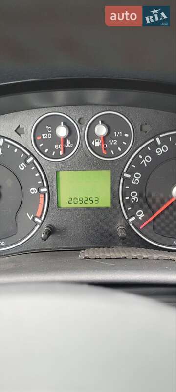 Хетчбек Ford Fusion 2010 в Києві