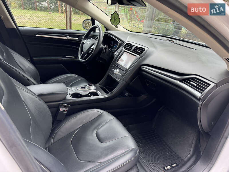 Седан Ford Fusion 2019 в Києві