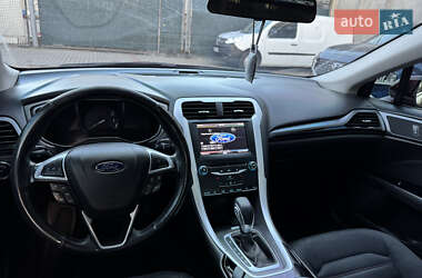 Седан Ford Fusion 2013 в 
