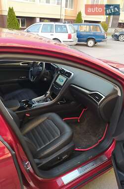 Седан Ford Fusion 2014 в 