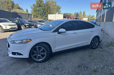 Седан Ford Fusion 2015 в 