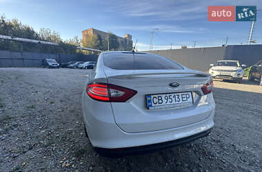 Седан Ford Fusion 2015 в 