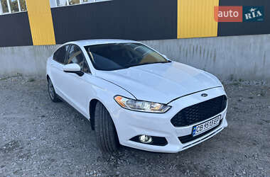 Седан Ford Fusion 2015 в 