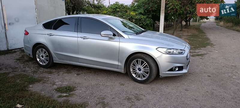 Седан Ford Fusion 2014 в Синельниково