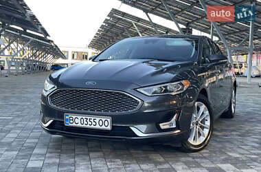 Седан Ford Fusion 2018 в 