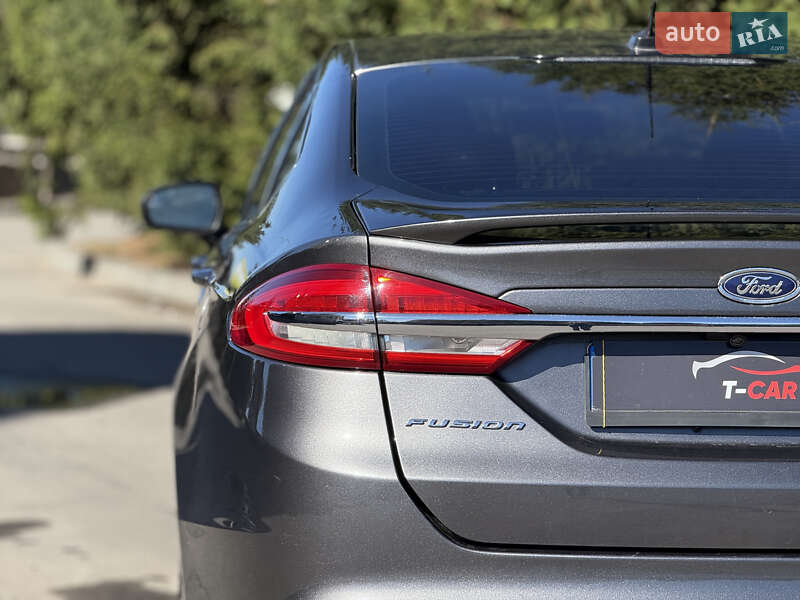 Седан Ford Fusion 2018 в Тернополі