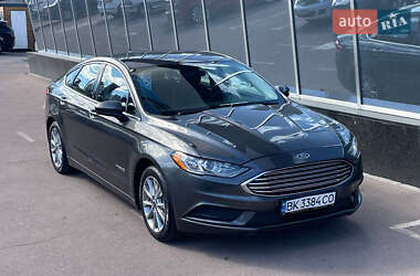 Седан Ford Fusion 2017 в 