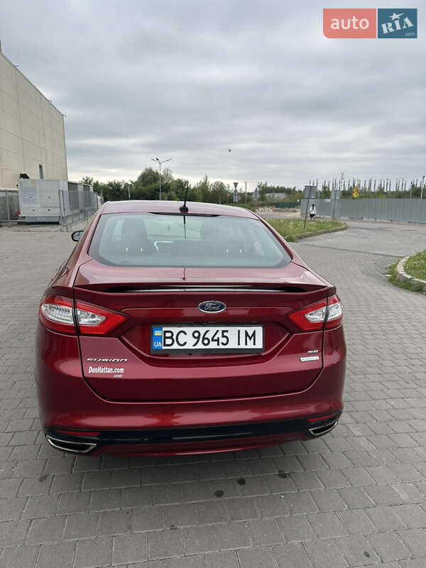 Седан Ford Fusion 2015 в Львові