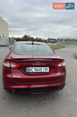 Седан Ford Fusion 2015 в 