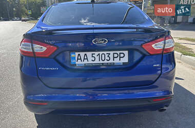 Седан Ford Fusion 2015 в 