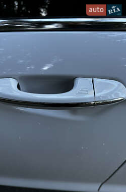 Седан Ford Fusion 2014 в 