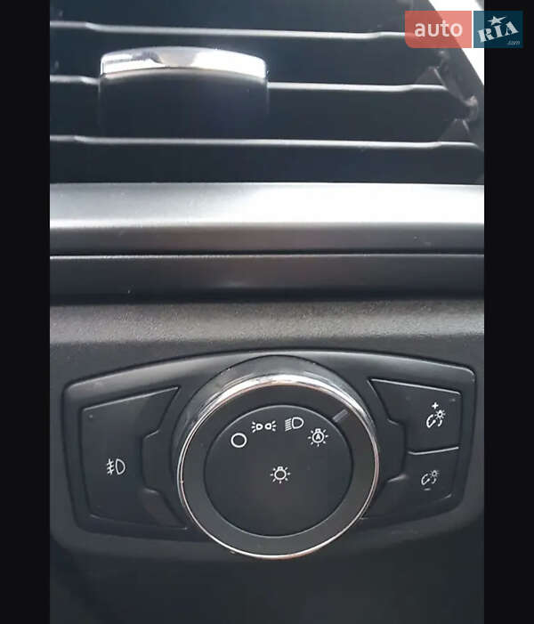 Седан Ford Fusion 2015 в Олександрії