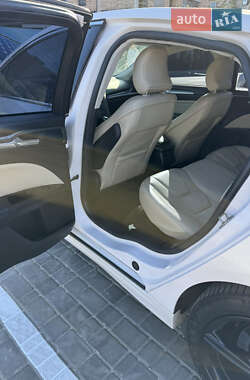 Седан Ford Fusion 2015 в Александрие