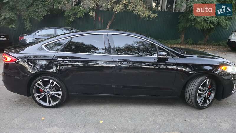 Седан Ford Fusion 2018 в Киеве