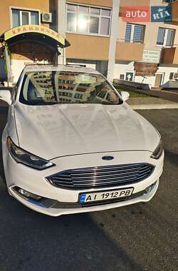 Седан Ford Fusion 2017 в 