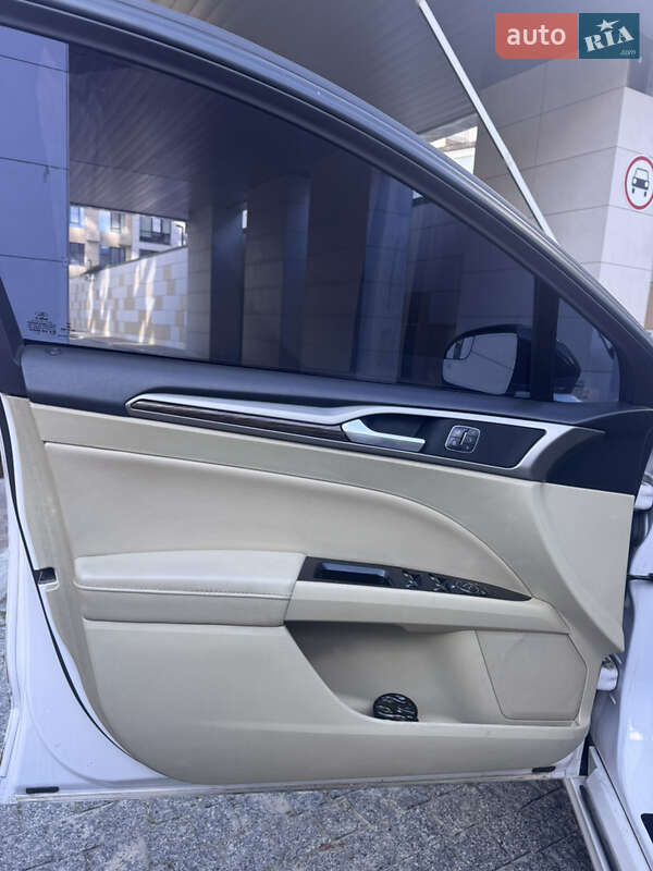 Седан Ford Fusion 2014 в Киеве