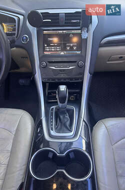 Седан Ford Fusion 2014 в 