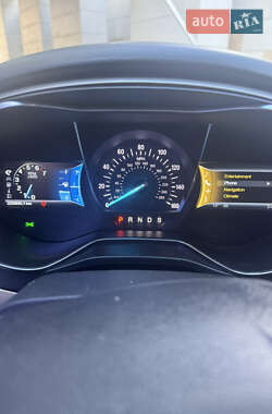 Седан Ford Fusion 2014 в 