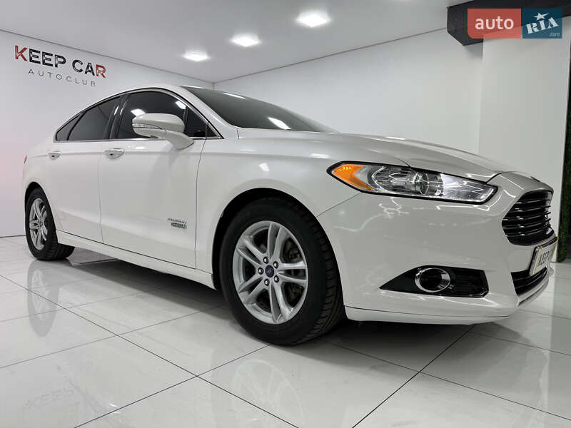 Седан Ford Fusion 2015 в Одесі