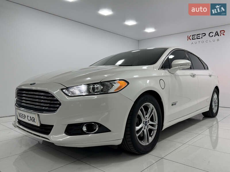 Седан Ford Fusion 2015 в Одесі