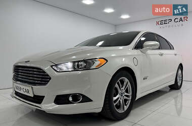 Седан Ford Fusion 2015 в 