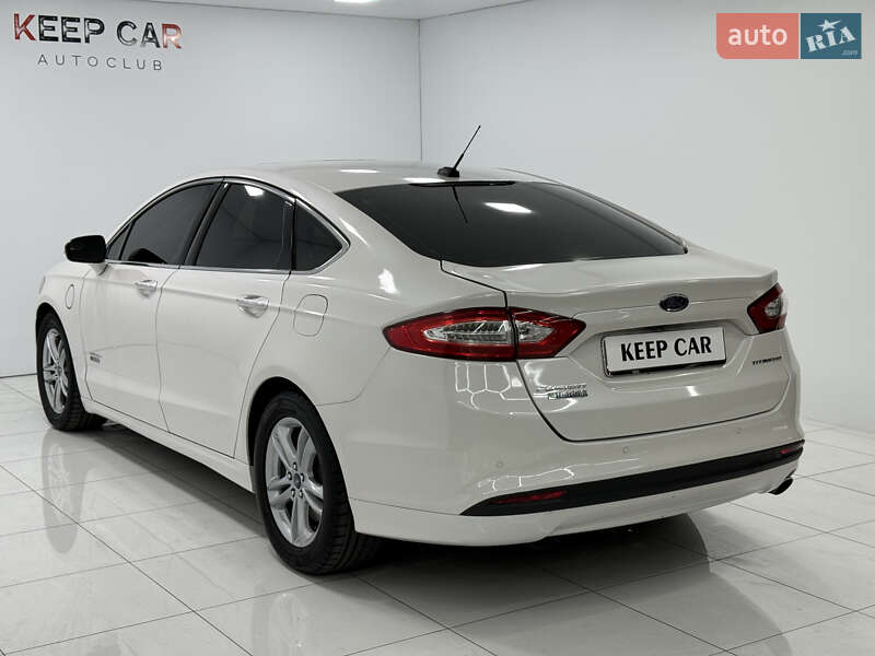 Седан Ford Fusion 2015 в Одесі