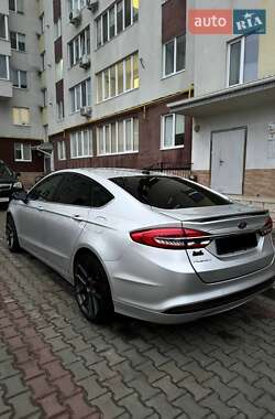 Седан Ford Fusion 2017 в 