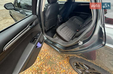 Седан Ford Fusion 2015 в 