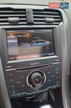 Седан Ford Fusion 2013 в 