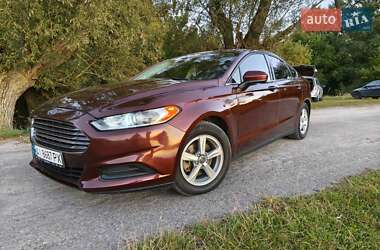 Седан Ford Fusion 2015 в 