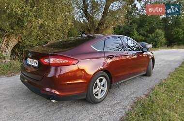 Седан Ford Fusion 2015 в 