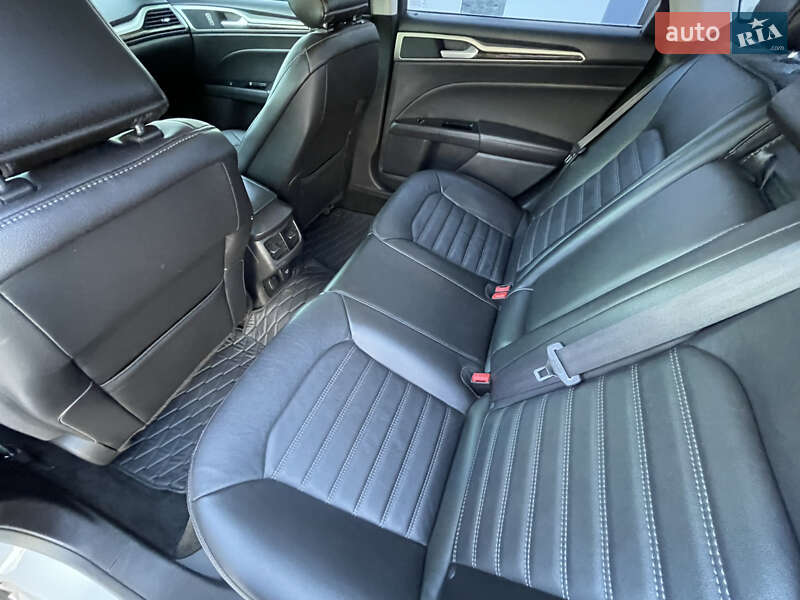 Седан Ford Fusion 2015 в Киеве