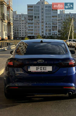 Седан Ford Fusion 2012 в 