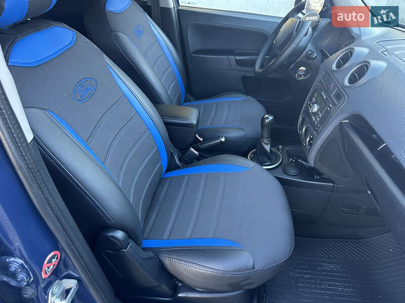 Хэтчбек Ford Fusion 2011 в Нежине