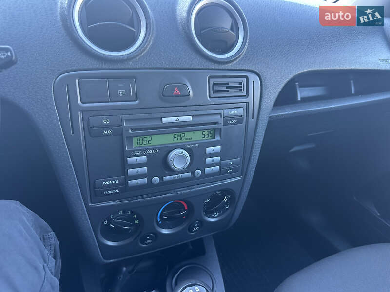 Хэтчбек Ford Fusion 2011 в Нежине