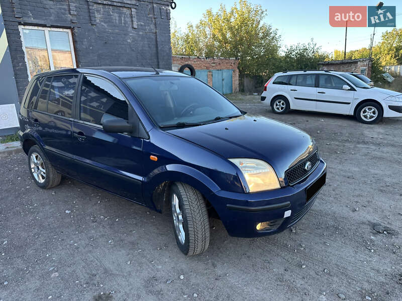 Хэтчбек Ford Fusion 2003 в Нежине