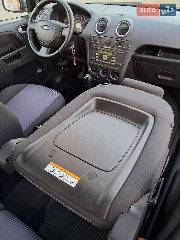 Хэтчбек Ford Fusion 2006 в Прилуках