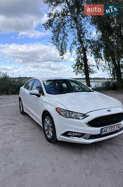Седан Ford Fusion 2017 в 