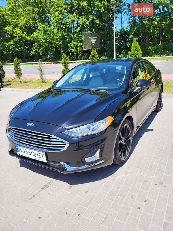 Седан Ford Fusion 2019 в Тернополі